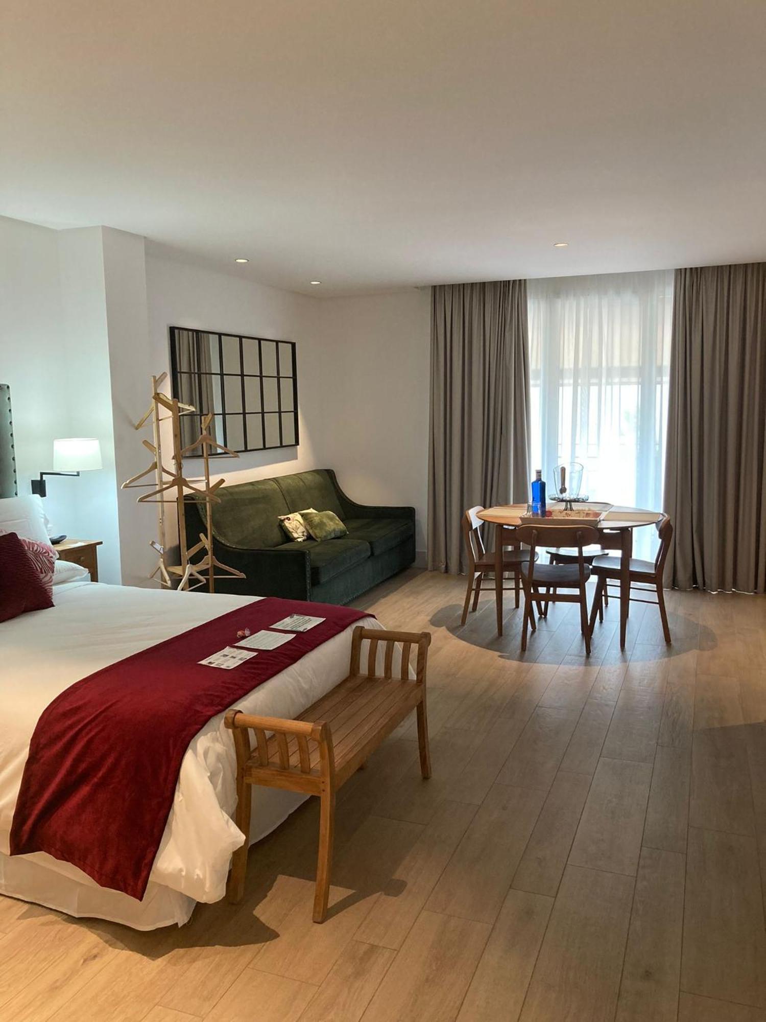 شيبيونا Apartamentos Turisticos La Plaza المظهر الخارجي الصورة