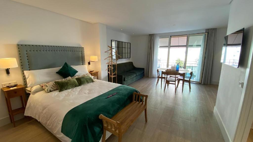 شيبيونا Apartamentos Turisticos La Plaza المظهر الخارجي الصورة