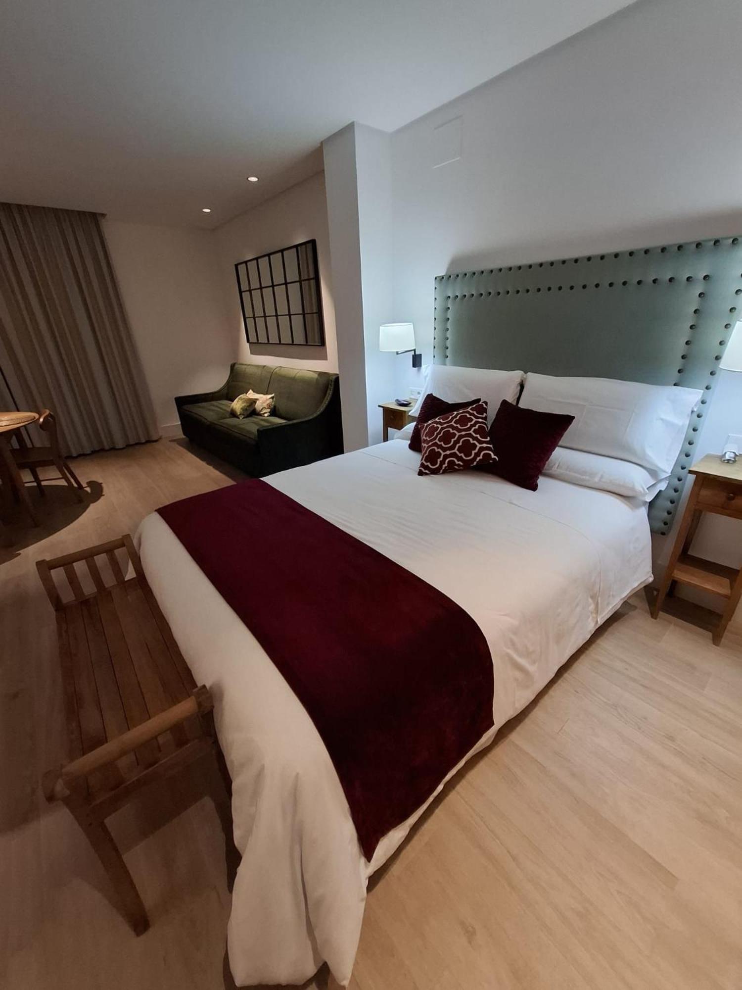 شيبيونا Apartamentos Turisticos La Plaza المظهر الخارجي الصورة